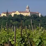 Pokvar Castle 빌라