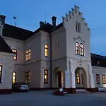 Pokvar Castle 빌라