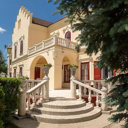 Willa Pokvar Castle